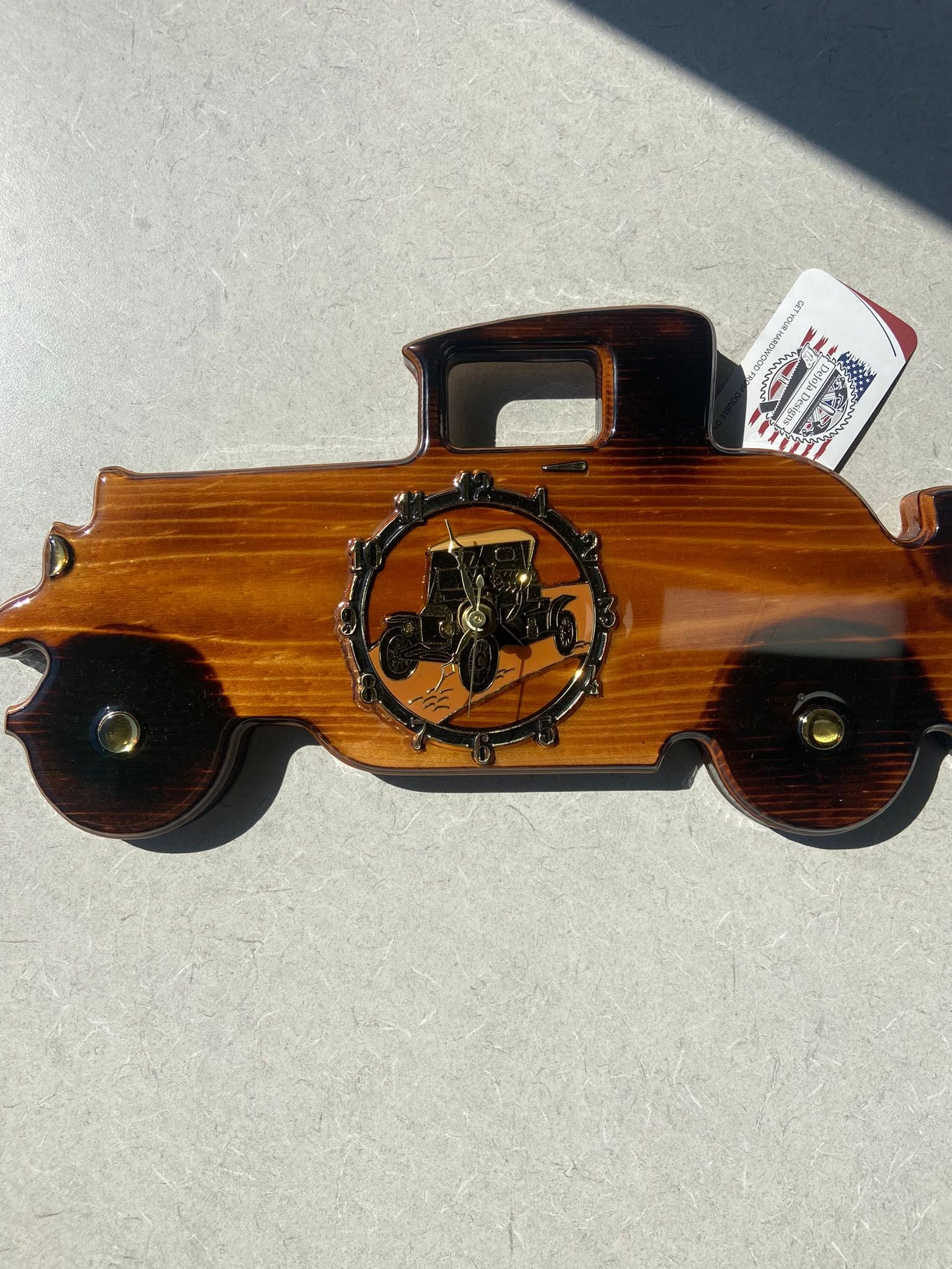 Consectetur Vintage Auto Clock